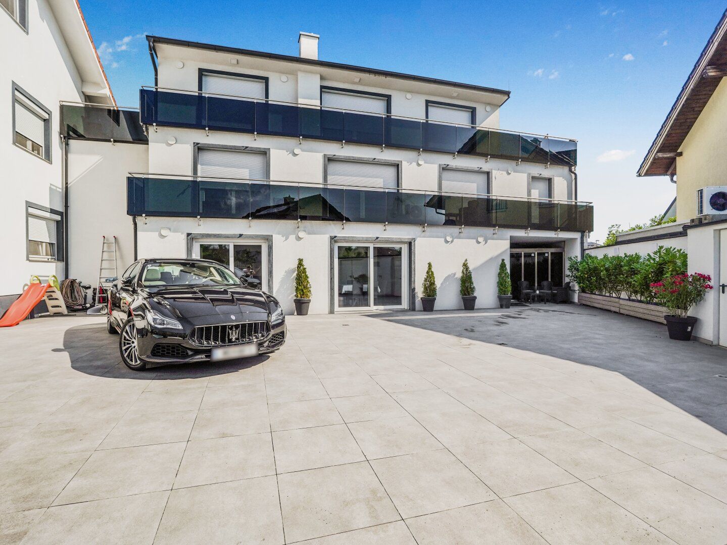 Stilvolles Terrassenhaus in Vösendorf - auch für Diplomaten, Expats & Kanzleien