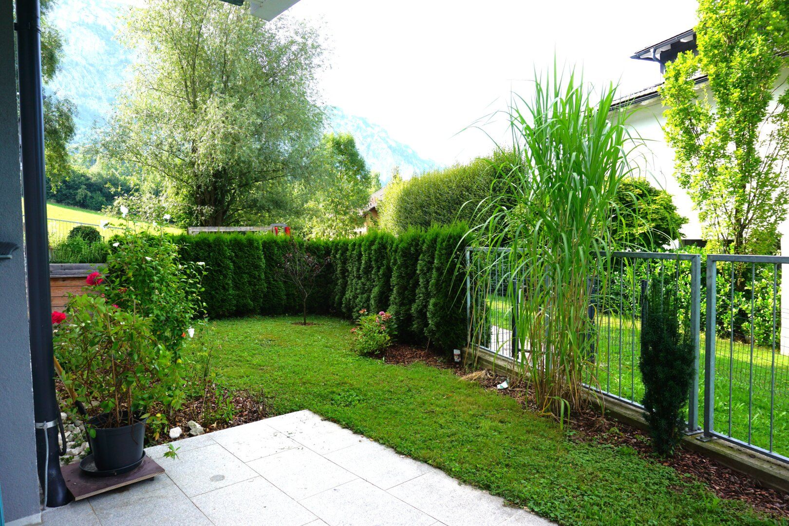 Gepflegte 4 Zimmer Gartenwohnung mit Sonnenterrasse und Eigengarten!