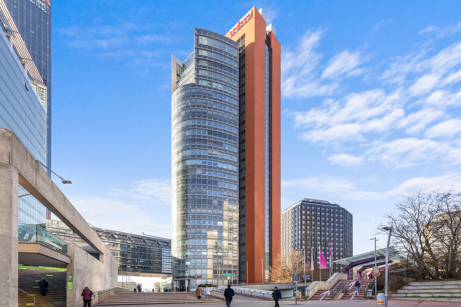 Helle Büros im Andromeda Tower in 1220 Wien zu mieten