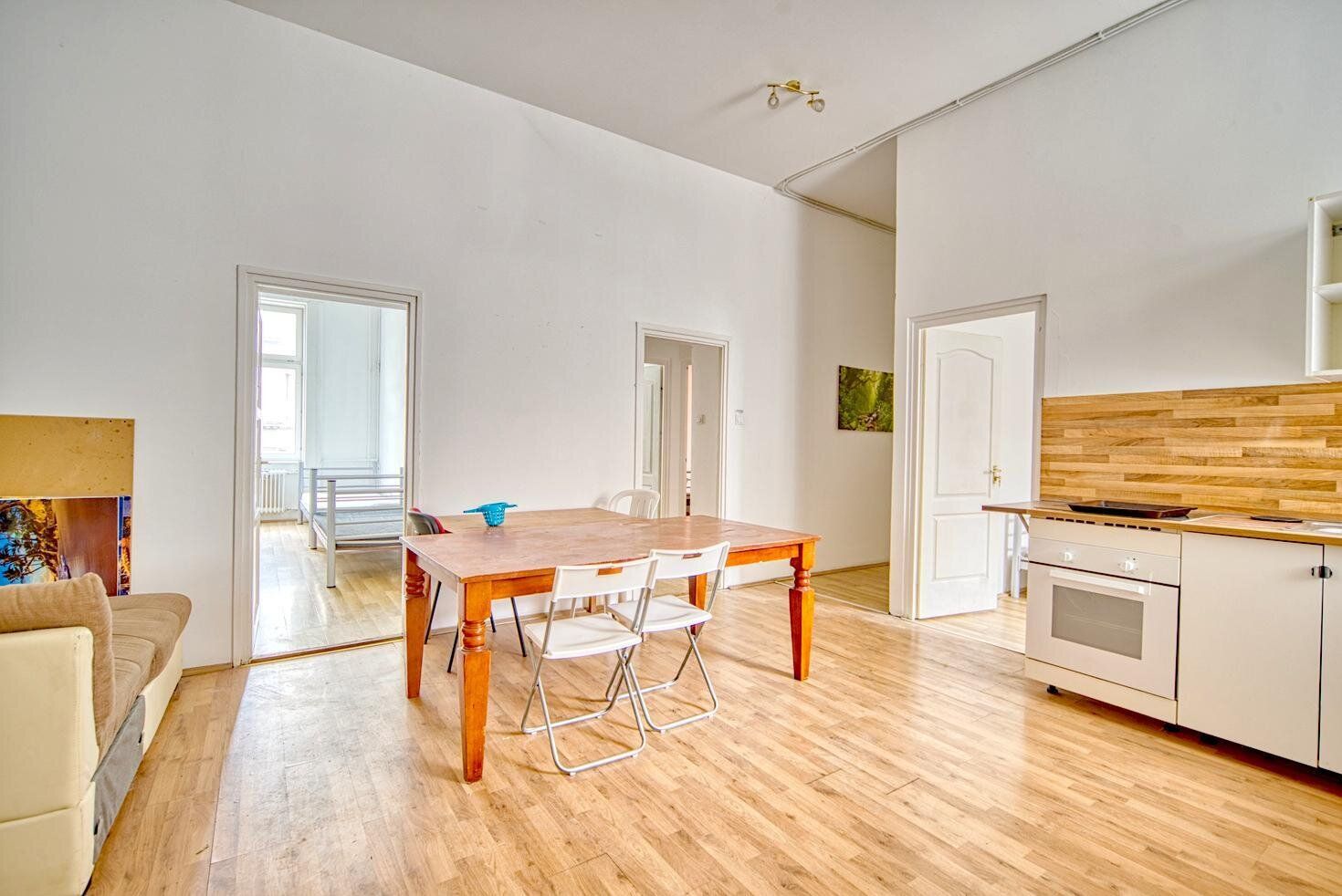Hostel mit Restaurant im 7. Bezirk von Budapest - Ansicht 4