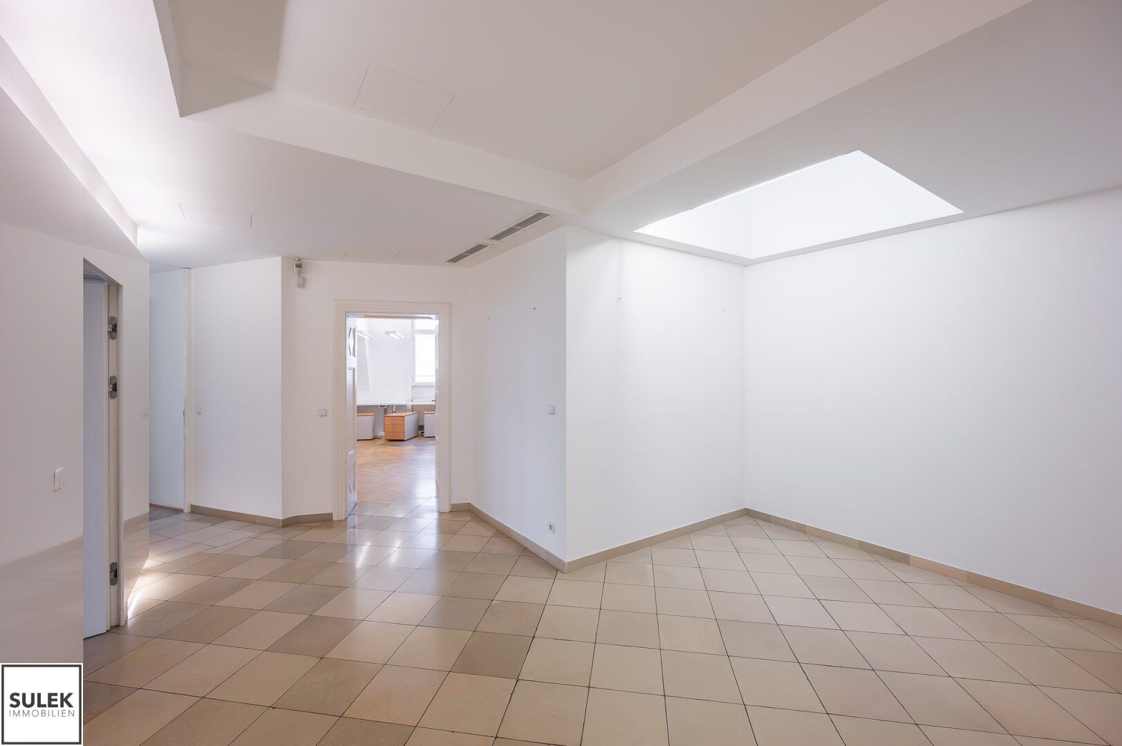 Rotenturmstraße: Repräsentative Altbau-Büroetage (415 m²) mit 14 Räumen & Klimaanlage nahe Stephansplatz - Ansicht 5