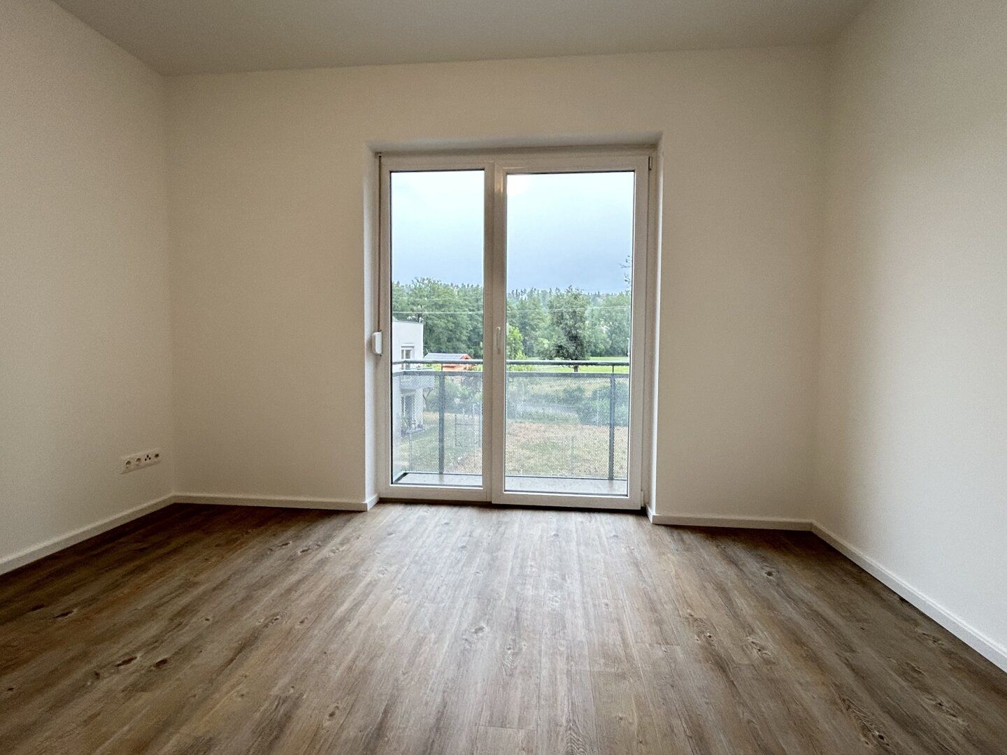 PROVISIONSFREI! 4-Zimmer-Wohnung mit zwei Balkone nahe LKH Graz - ruhige Grünlage