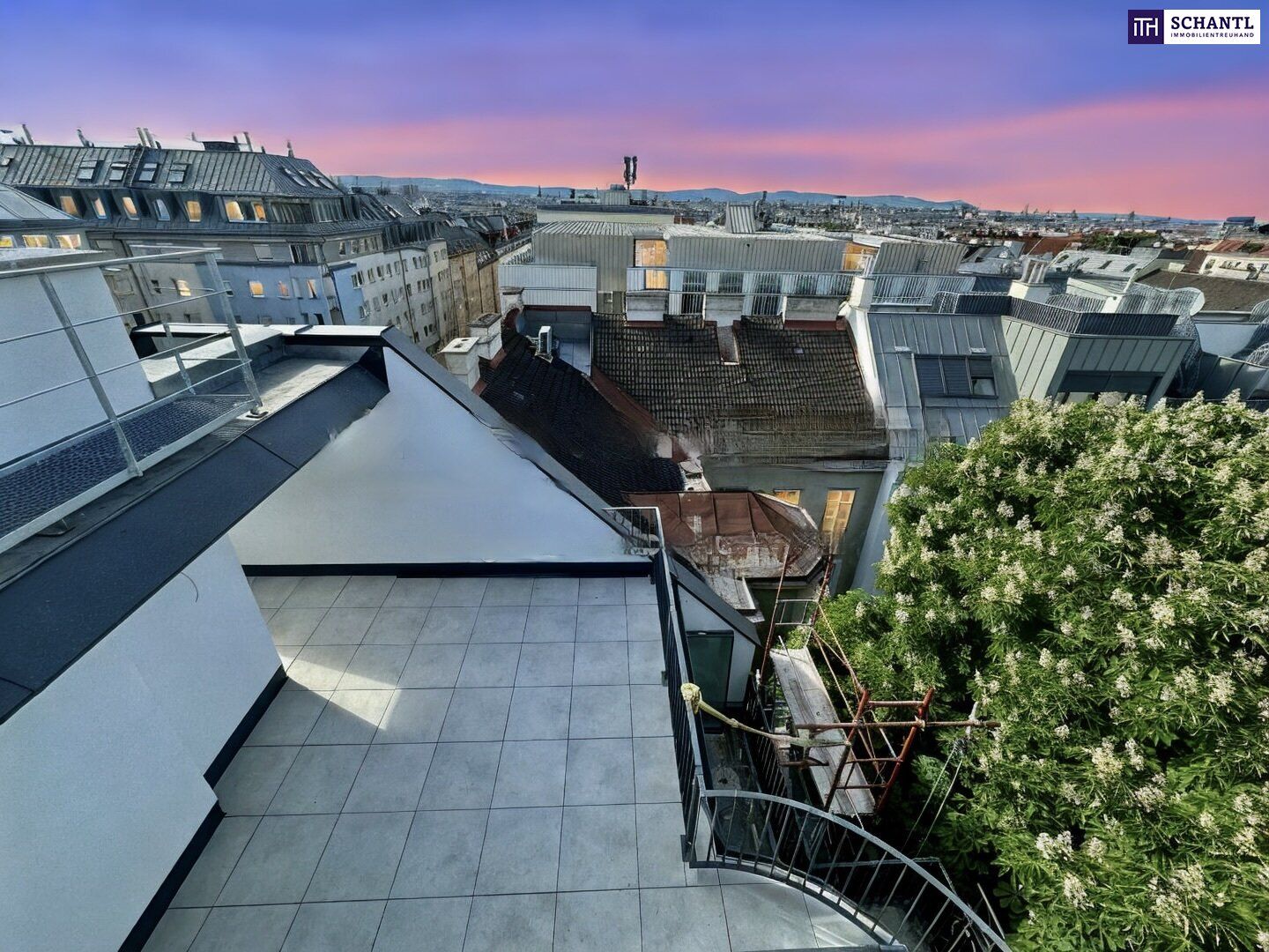 NEUER PREIS! Ein geniales Penthouse mit 175 m² Wohnfläche und 72 m² Dachterrasse on TOP + privater Liftfahrt!