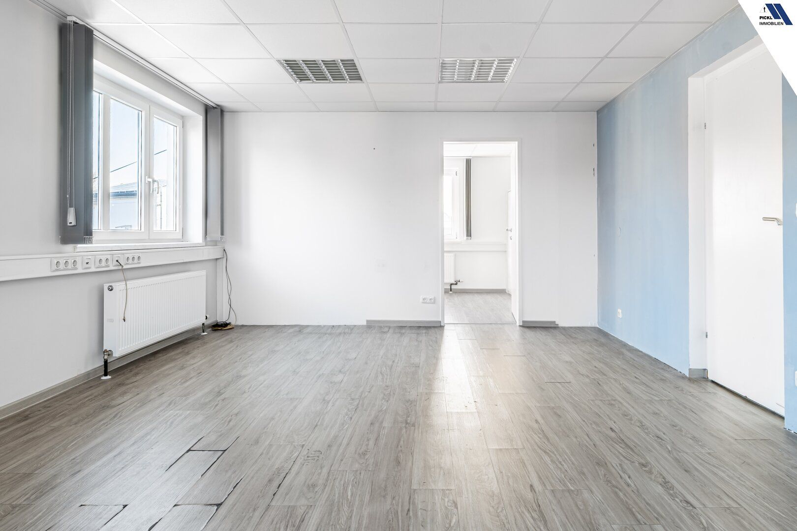 TRAUN: GROSSZÜGIGE BÜROFLÄCHE MIT PARKPLÄTZEN, KLIMAANLAGE UND optional LAGER ZU MIETEN - Ansicht 3