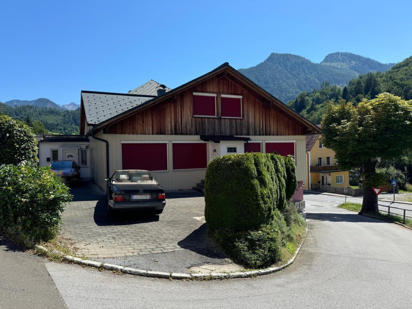 Wohn- und Geschäftshaus mit 3 Wohnungen und Geschäftlokal, in zentraler Lage!