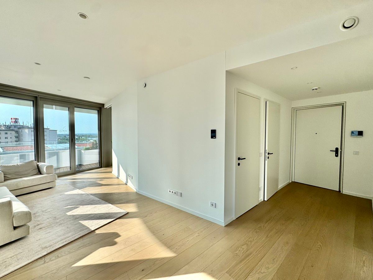 DANUBEFLATS. Schnäppchen Hit - Einmalig - Große 2 Zimmer Wohnung. Wie im Urlaub - Elevate your Lifestyle
