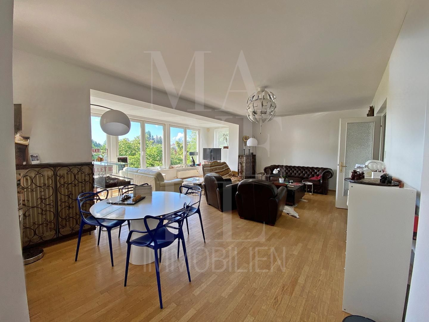 SCHÖNES EINFAMILIENHAUS MIT POOL, TOLLER BLICK, GARAGE & GARTEN