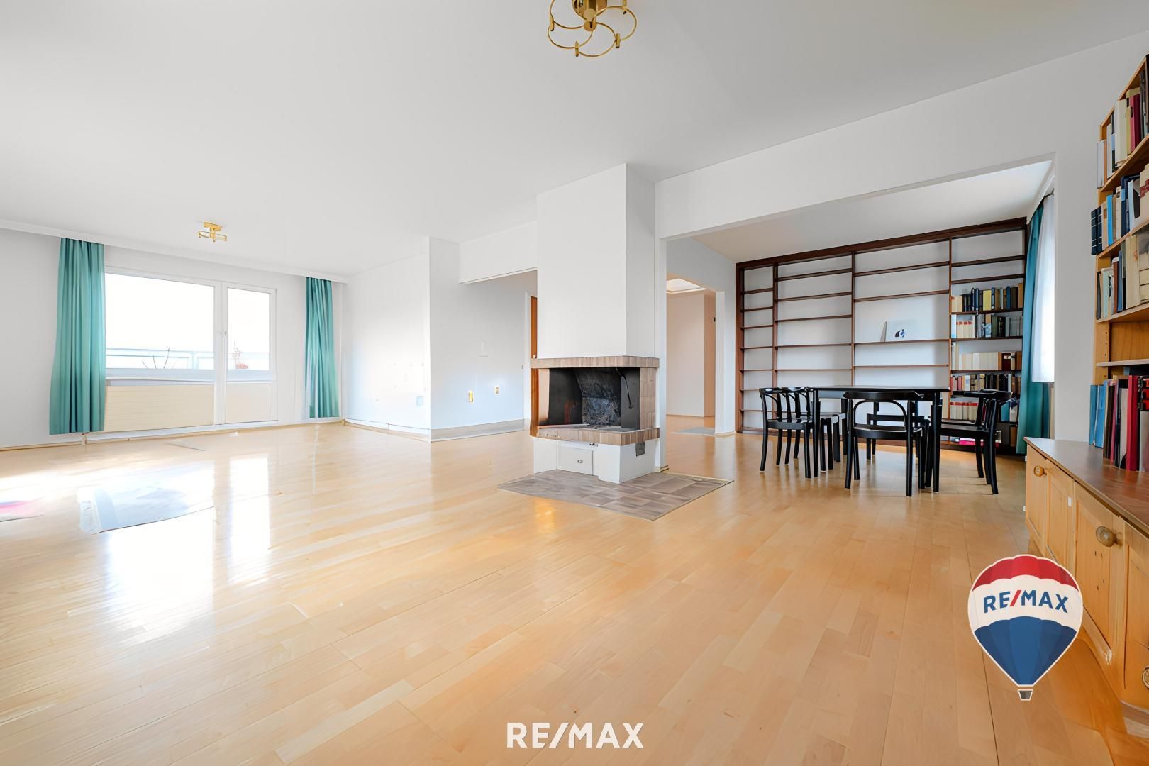 Großzügige 4-Zimmer-Dachgeschoßwohnung mit Weitblick nahe U4 Hütteldorf