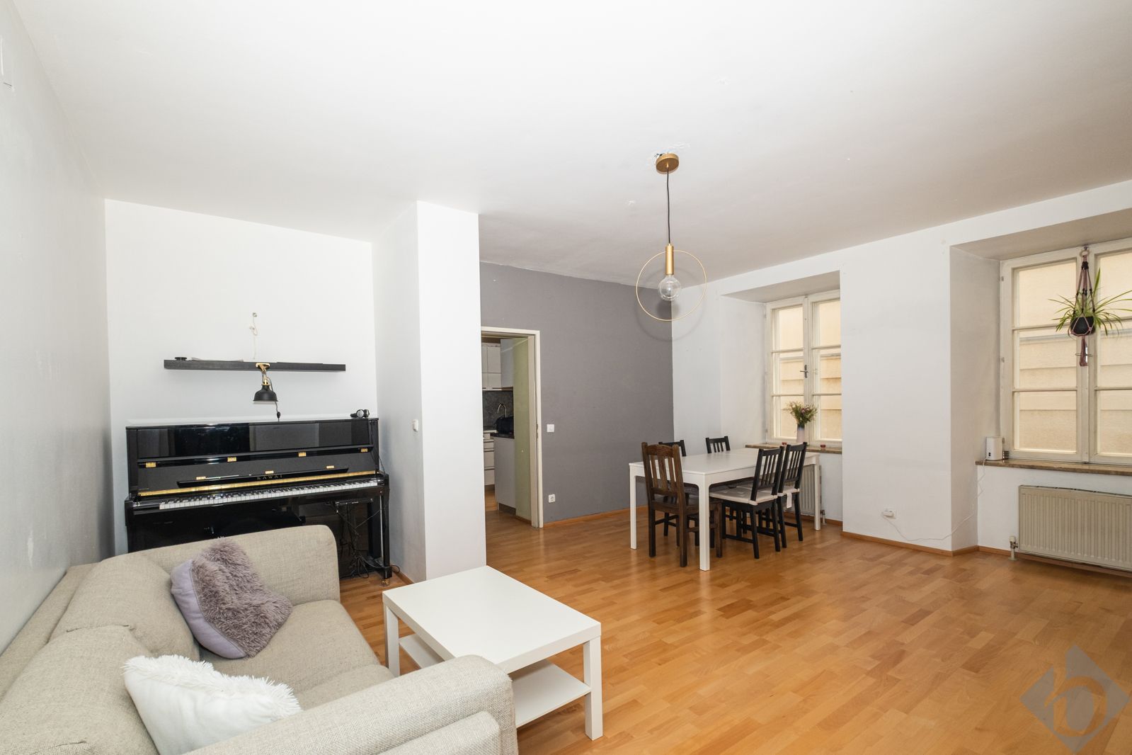 Exklusive Altbauwohnung direkt am Mirabellplatz - Historischer Charme trifft modernen Komfort