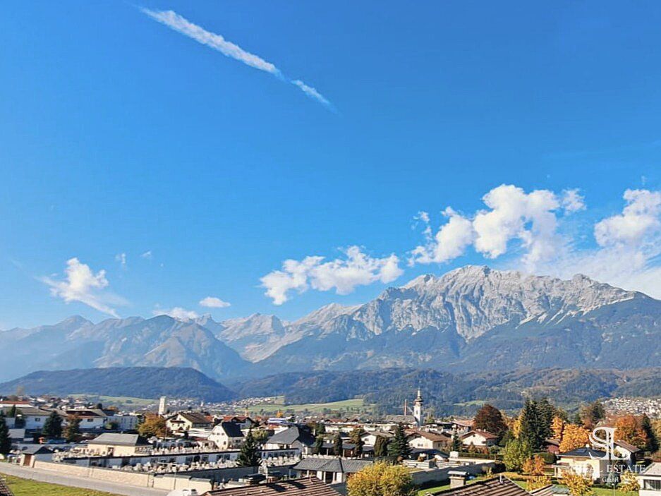 Traumhafte 4 Zimmer Maisonette in Wattens: Balkon, Terrasse und zwei Carport-Autoabstellplätze