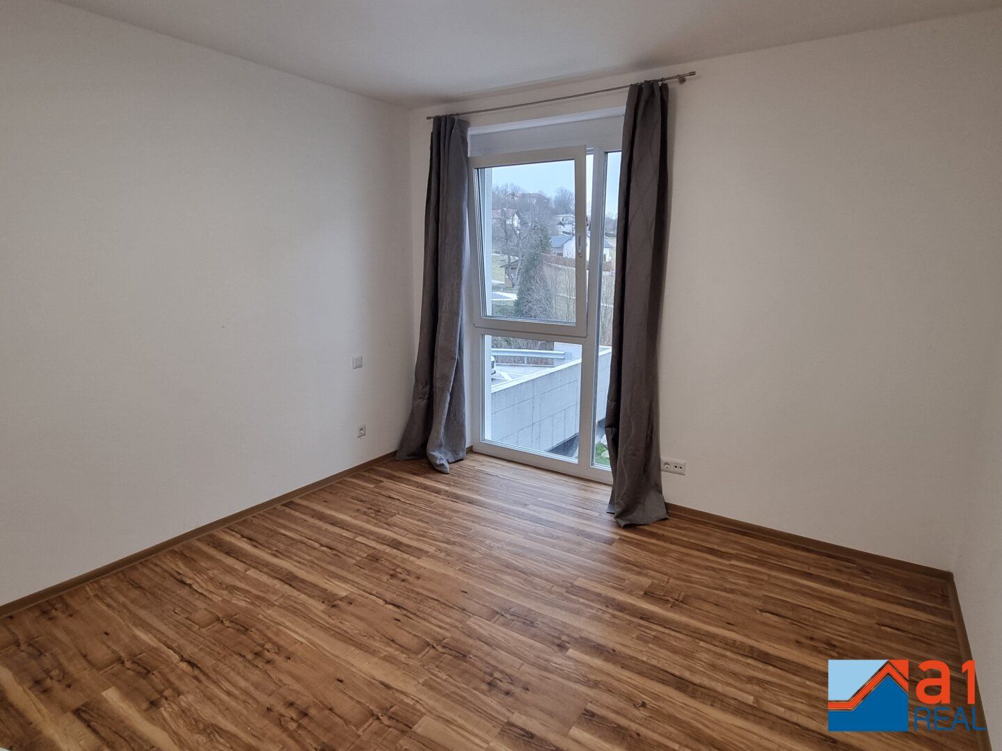 Schöne 2- Zimmerwohnung mit Balkon und Parkplatz!
