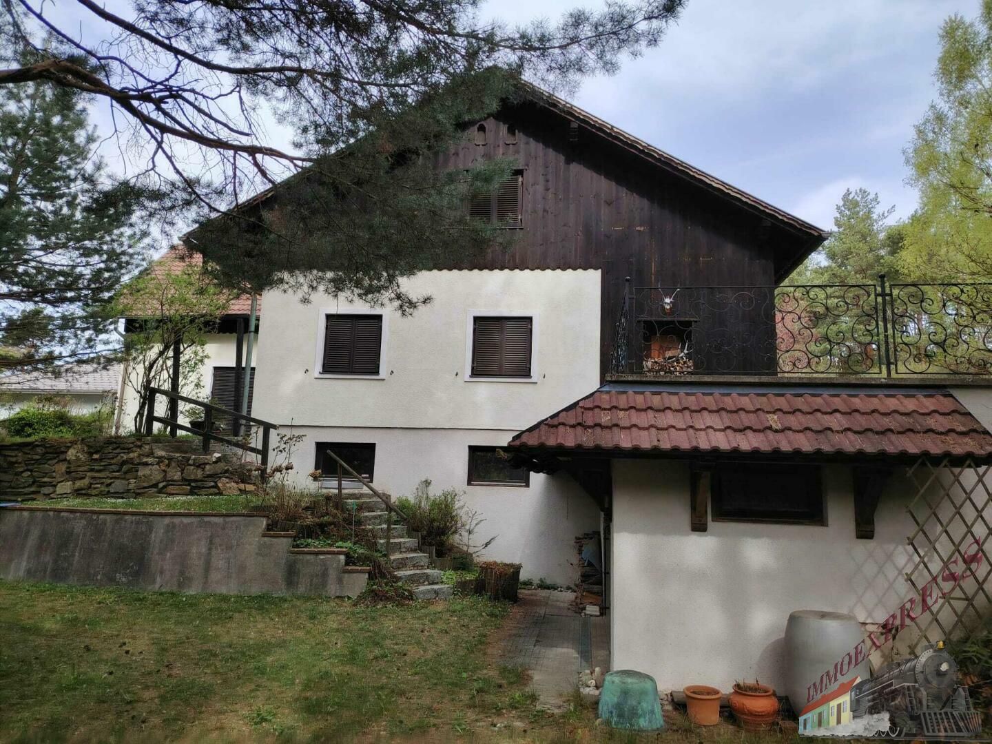 Idyllisches Wohnhaus auf riesengroßem Grundstück (ca. 1850m²) vermittelt Urlaubsfeeling -Waldrandlage!