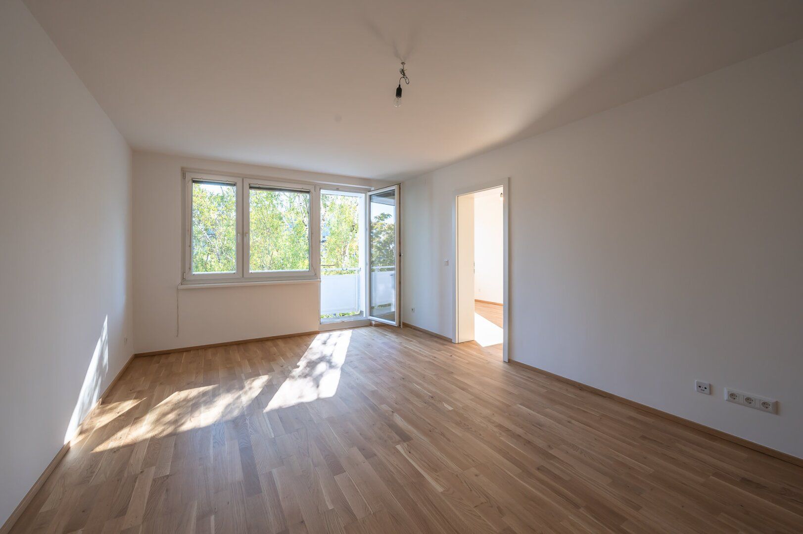 vermietete / generalsanierte 3-Zimmer Wohnung mit hofseitiger Loggia im 3. Stock (ohne Lift)