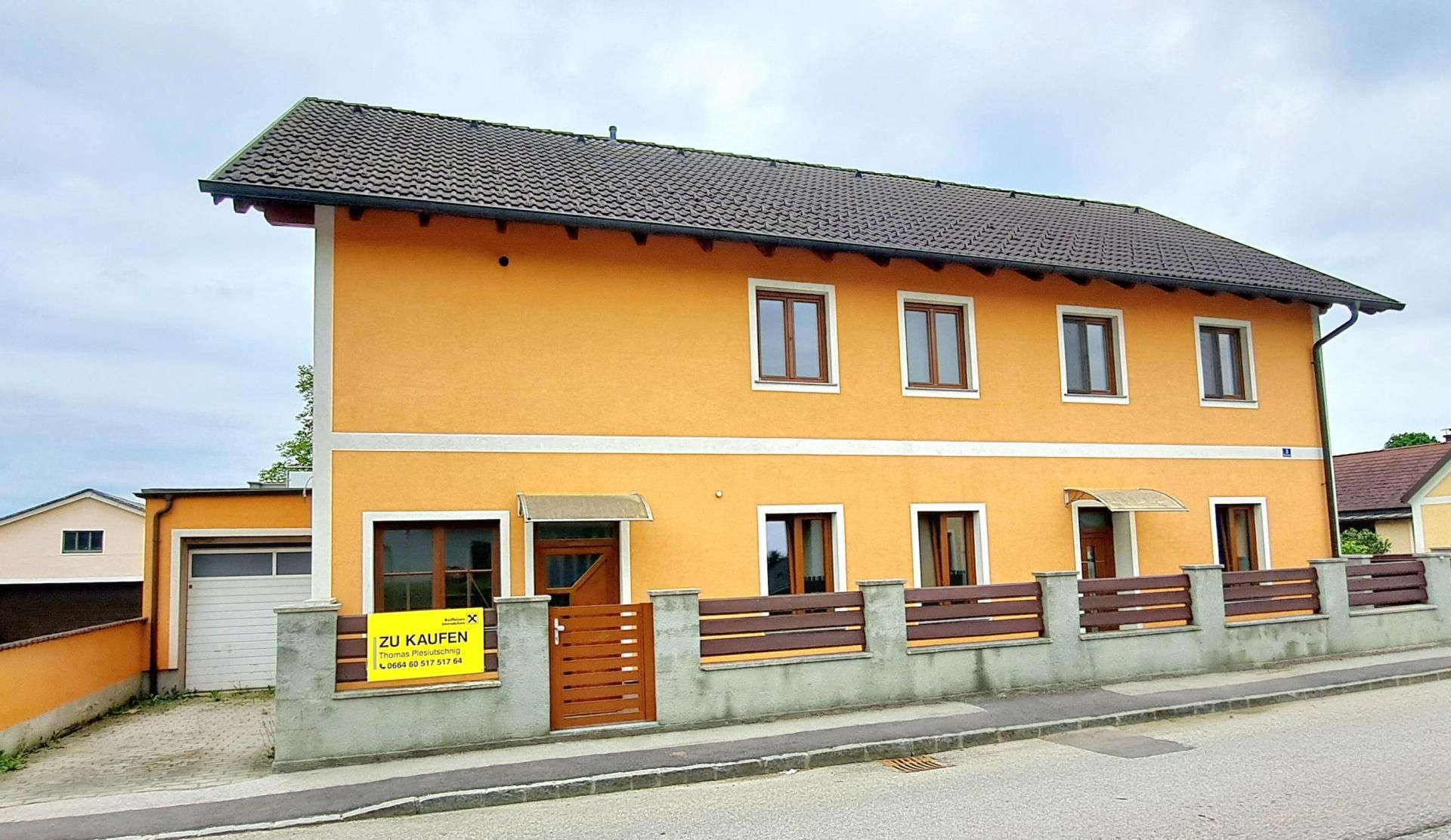 2 FAMILIENHAUS - GROSSE WOHNUNG FREI