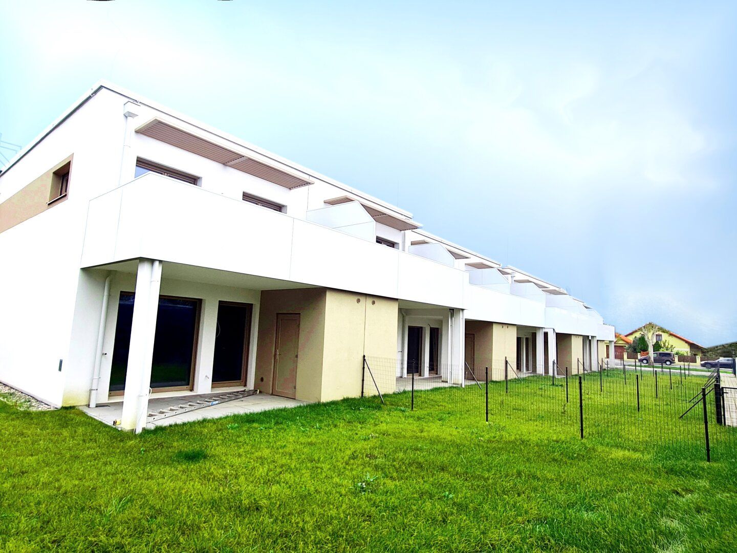 Familientraum in Massivbauweise - Modernes Reihenhaus mit Garten - inkl. PV ANLAGE – pohled 4
