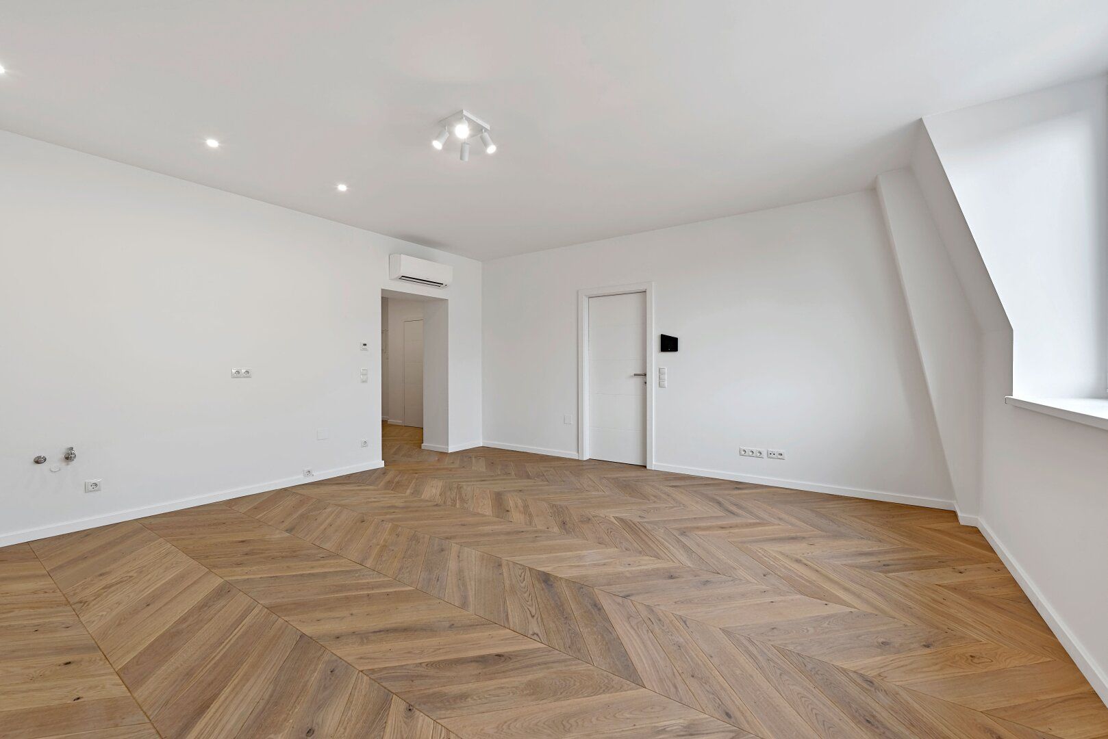 Über den Dächern Wiens - Elegante 2 Zimmer Dachgeschoß-Wohnung - View 5