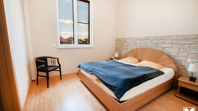 1. Stock Schlafzimmer