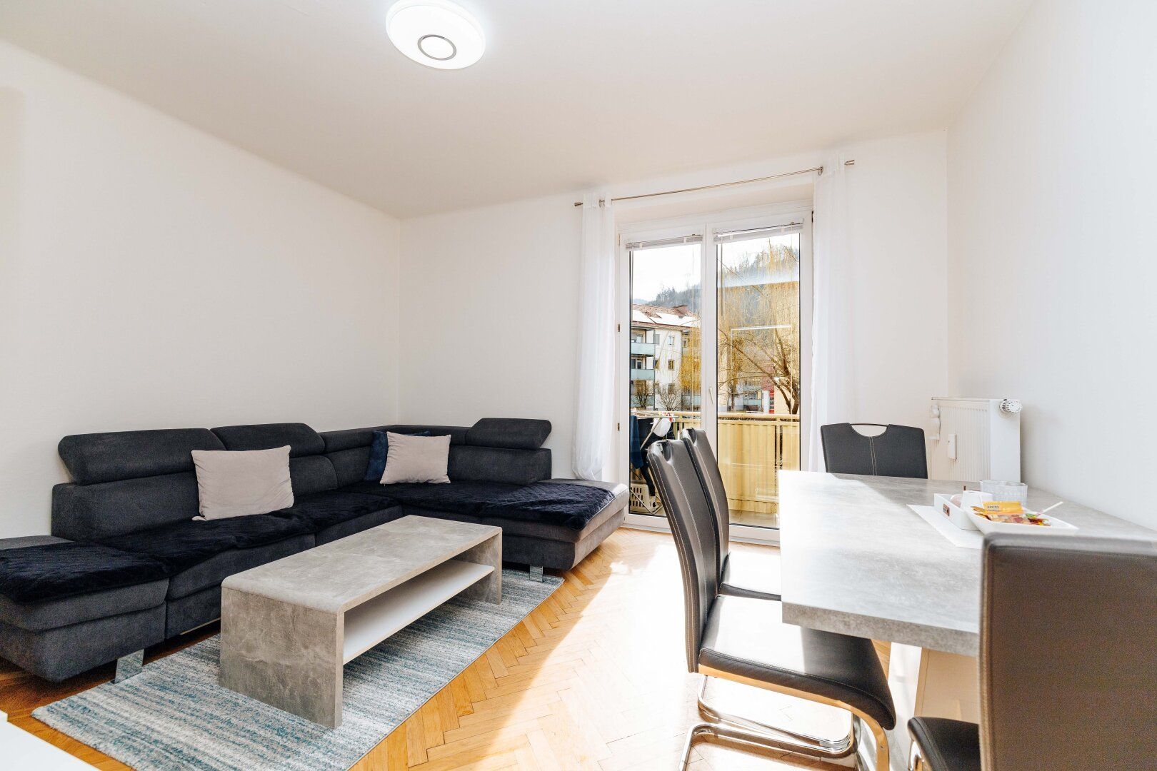 WOOW I ab 01.10. I BALKON I TOP-LAGE I KOMPLETT SANIERT I MODERNE KÜCHE I DUSCHE I PROJEKT WOHNEN