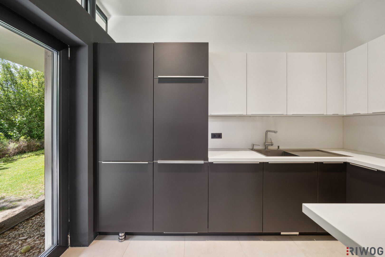 Moderne Architektenvilla | Ca. 20 min in den 1. Bezirk | Virtual Tour | 1000m² Eigengrund | Garage direkt im Haus - Bild 5