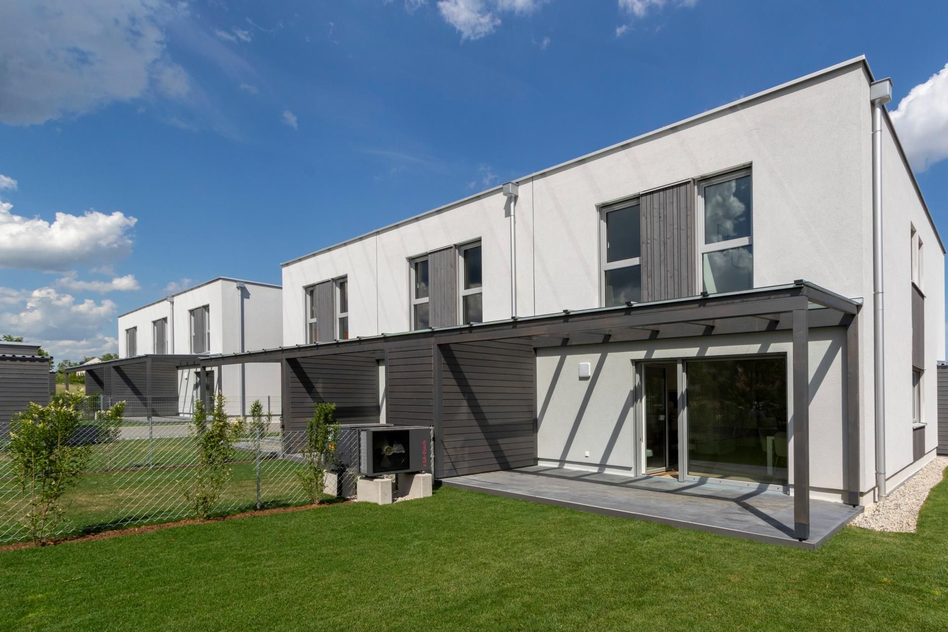 QUALITY LIVING IN ZAUBERHAFTER GRÜNLAGE IN KREMS AN DER DONAU - GNEIXENDORF MIT BLICK AUF STIFT GÖTTWEIG UND ÜBER DAS DONAUTAL - EXKLUSIVES WOHNEN - RAIFFEISEN WOHNBAU - PROVISIONSFREI