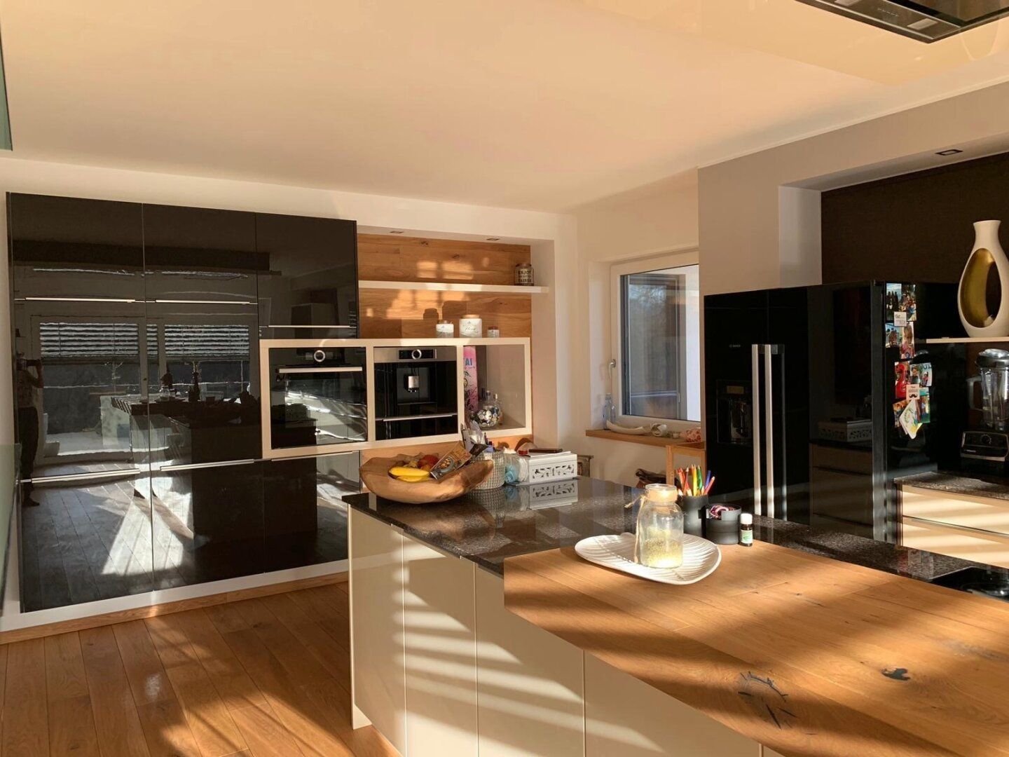 Alleinlage - Hochwertiges Wohnhaus mit Nebengebäuden auf ehemaliger Hofstelle - Vista 2