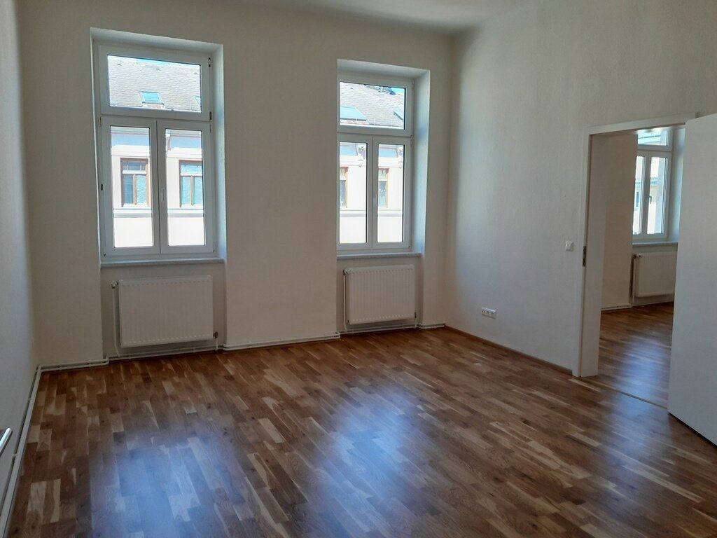 14., Zwei Zimmer Wohnung neu saniert WG geeignet für Studentenpärchen