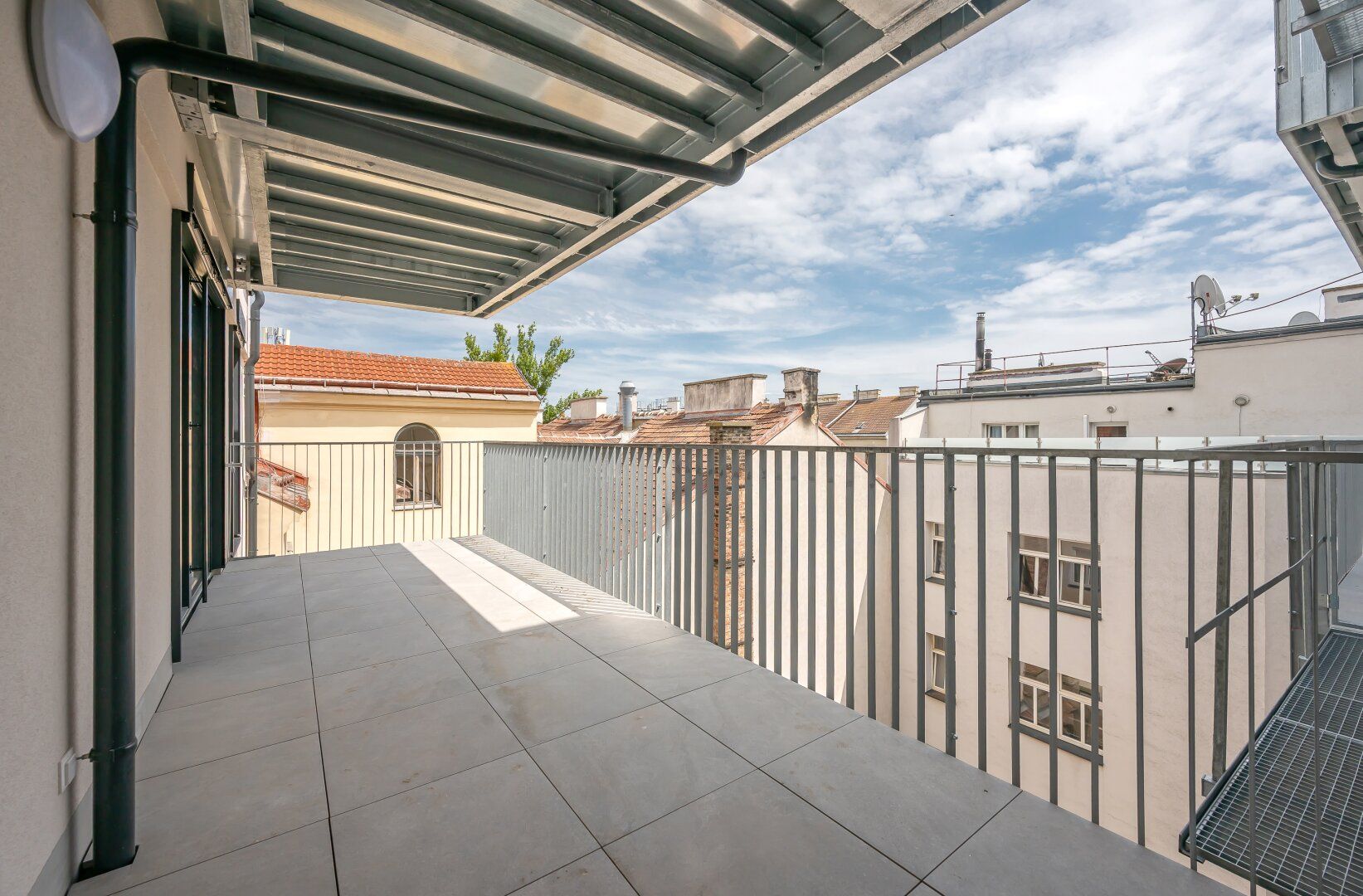 ++FonteFlats++ Fantastischer 4-Zimmer Dachgeschoss-ERSTBEZUG mit tollem Balkon