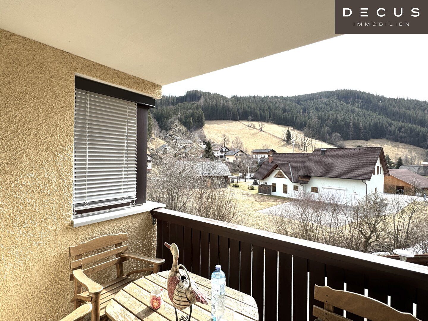 | BERGBLICK | BACH VOR DEM BALKON | IDYLLISCH | CHARMANTE WOHNUNG | 2 ZIMMER