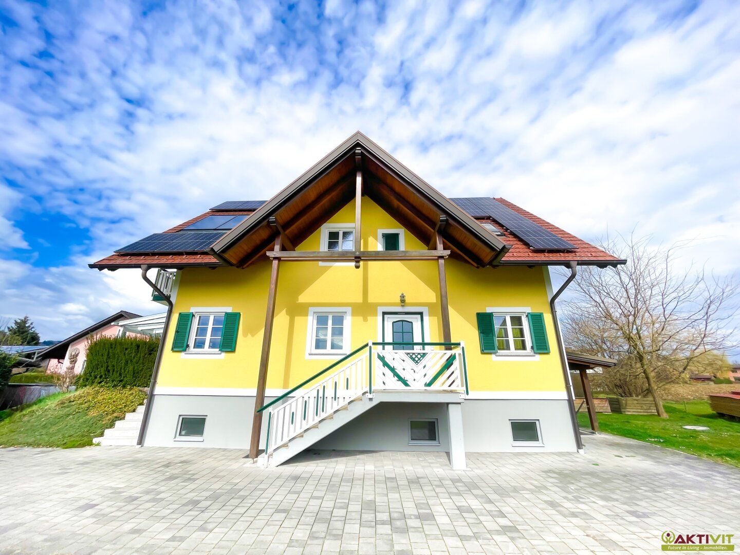 Modernes Einfamilienhaus in grüner Lage mit PV-Anlage, Whirlpool & Ausbaupotenzial.