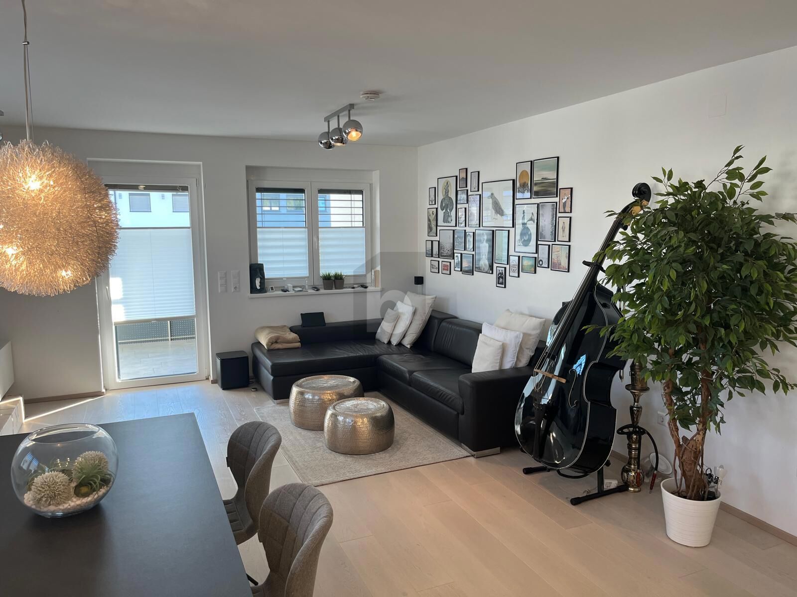 MODERN & FAMILIENFREUNDLICH MIT GROßER LOGGIA