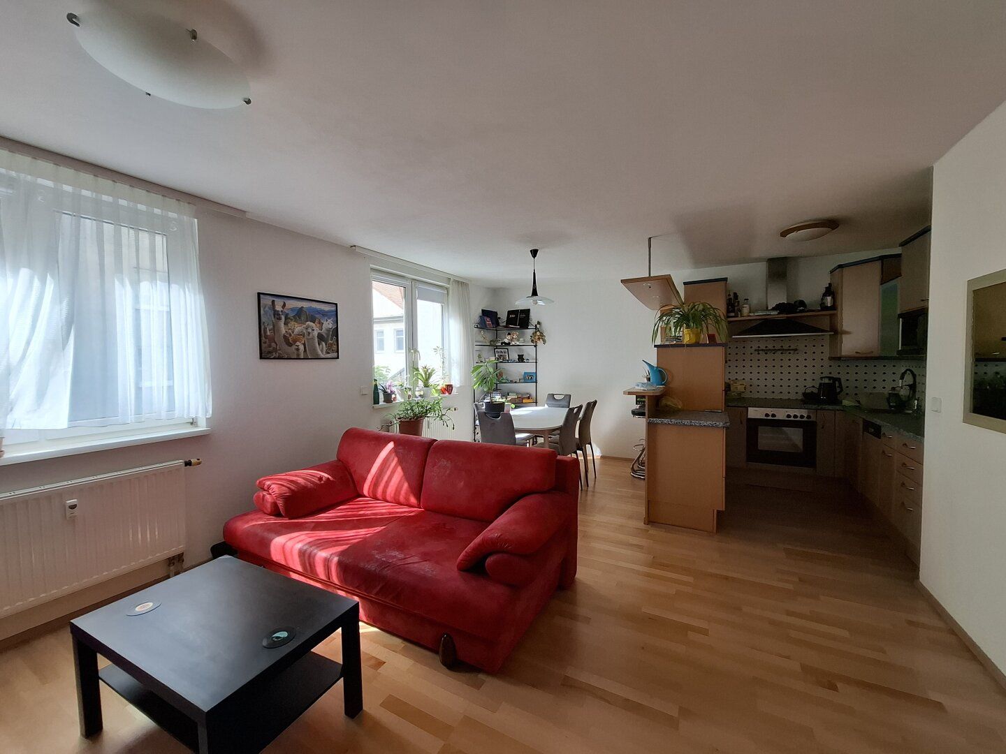 RUHIGE WOHNUNG, 2 SCHLAFZIMMER - für PAAR oder WG ab 01.10.2025