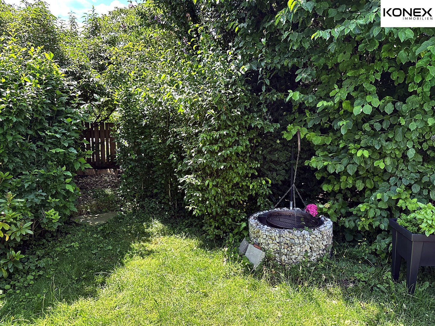 Wohnhaus mit 3 separaten Wohneinheiten - 126 / 119 / 99 m² - Mehr