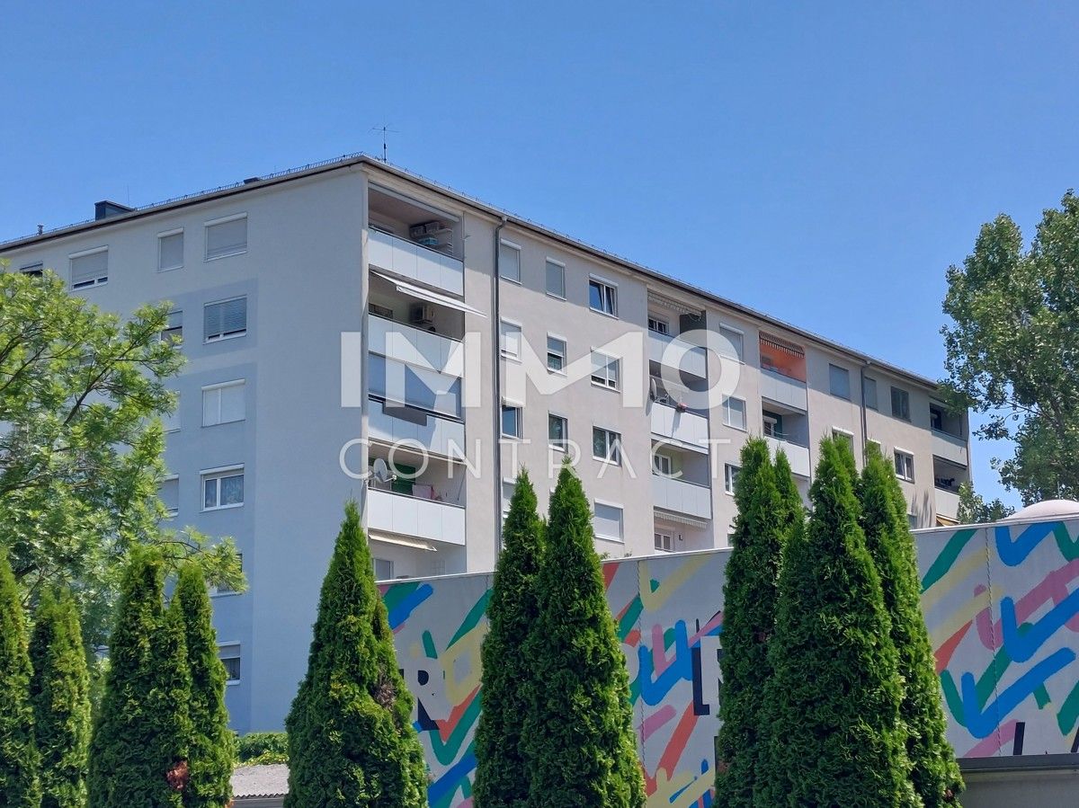 VERLASSENSCHAFT 3-ZI. WOHNUNG 92 m² MIT WEST - LOGGIA 6 m² UND PARKPLATZ IM 5.OG UM € 255.000,--