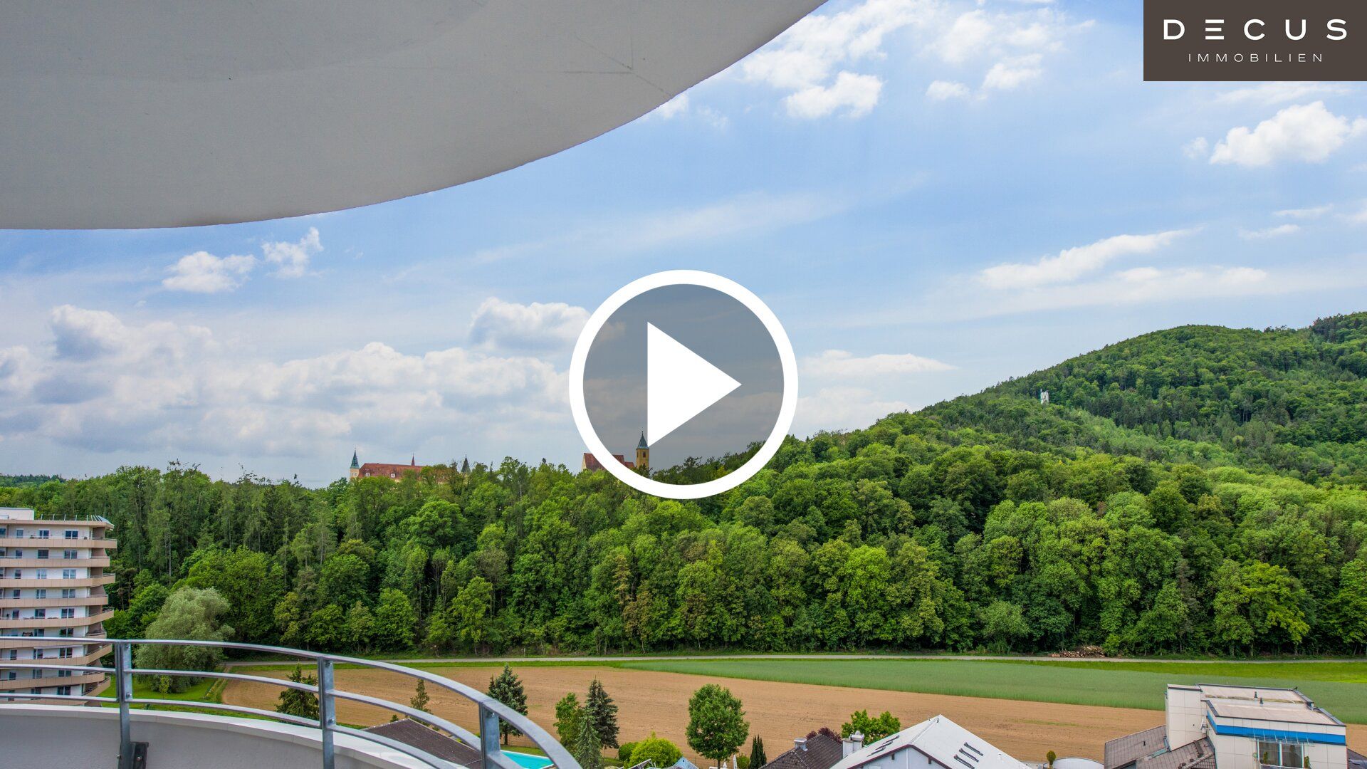| NEUBAUWOHNUNG | BALKON | NÄHE SCHLOSS ST. MARTIN | 2 ZIMMERN