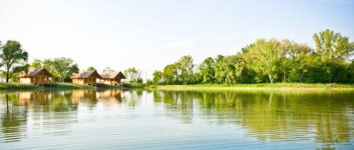 Privates See-Resort mit 3 Ferienhäusern - exklusives Investmentobjekt in Westungarn - Ansicht 4