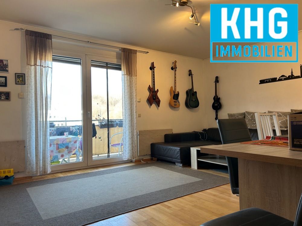 ++++ HELLE 3 ZIMMER-WOHNUNG IN RUHIGER LAGE MIT BALKON UND CARPORT ++++