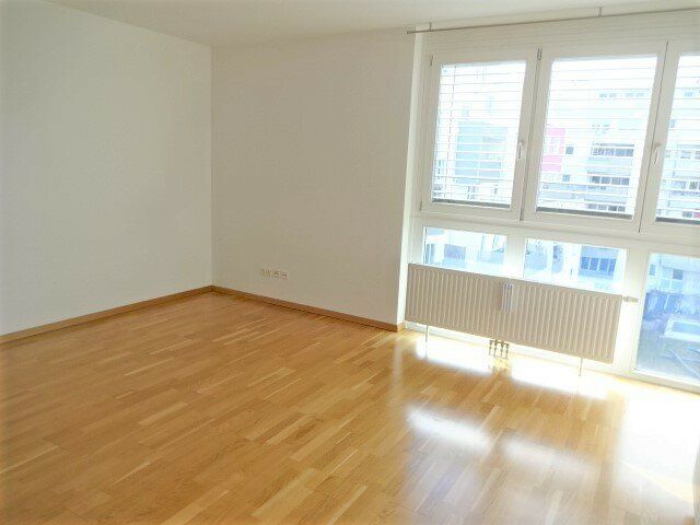 sonnige Innenhoflage mit West-Loggia, NEUE DAN KÜCHE, 1Min zur U3, 5. Liftstock