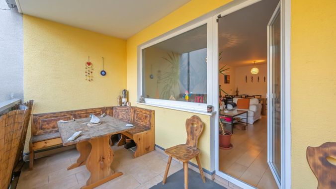 Loggia vom Wohnzimmer aus begehbar