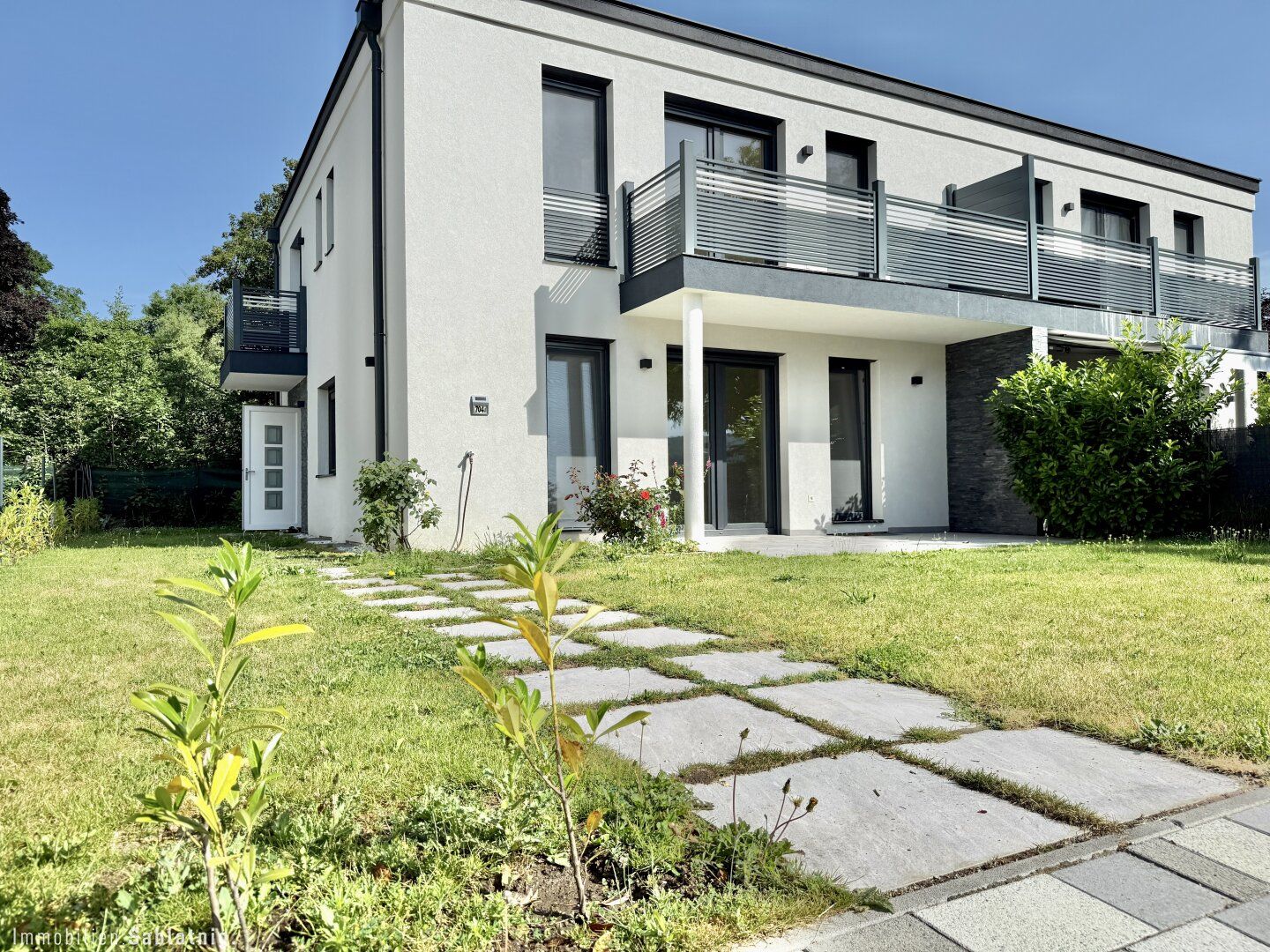 WUNDERSCHÖNES, MODERNES HAUS! Hoher Komfort in perfekter Lage!