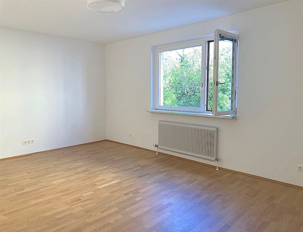 1100 Wien/Nähe Waldmüllerpark: Top-sanierte, helle 2-Zimmer-Wohnung mit Loggia in ruhiger Lage