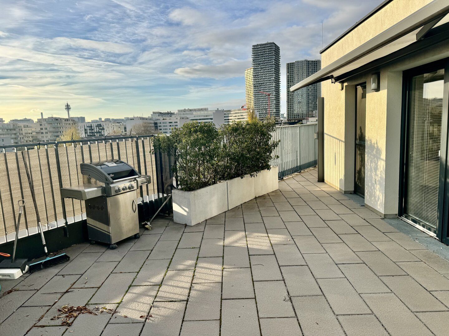 PENTHOUSE DACHTERRASSE MIT FERNBLICK IN TOPLAGE