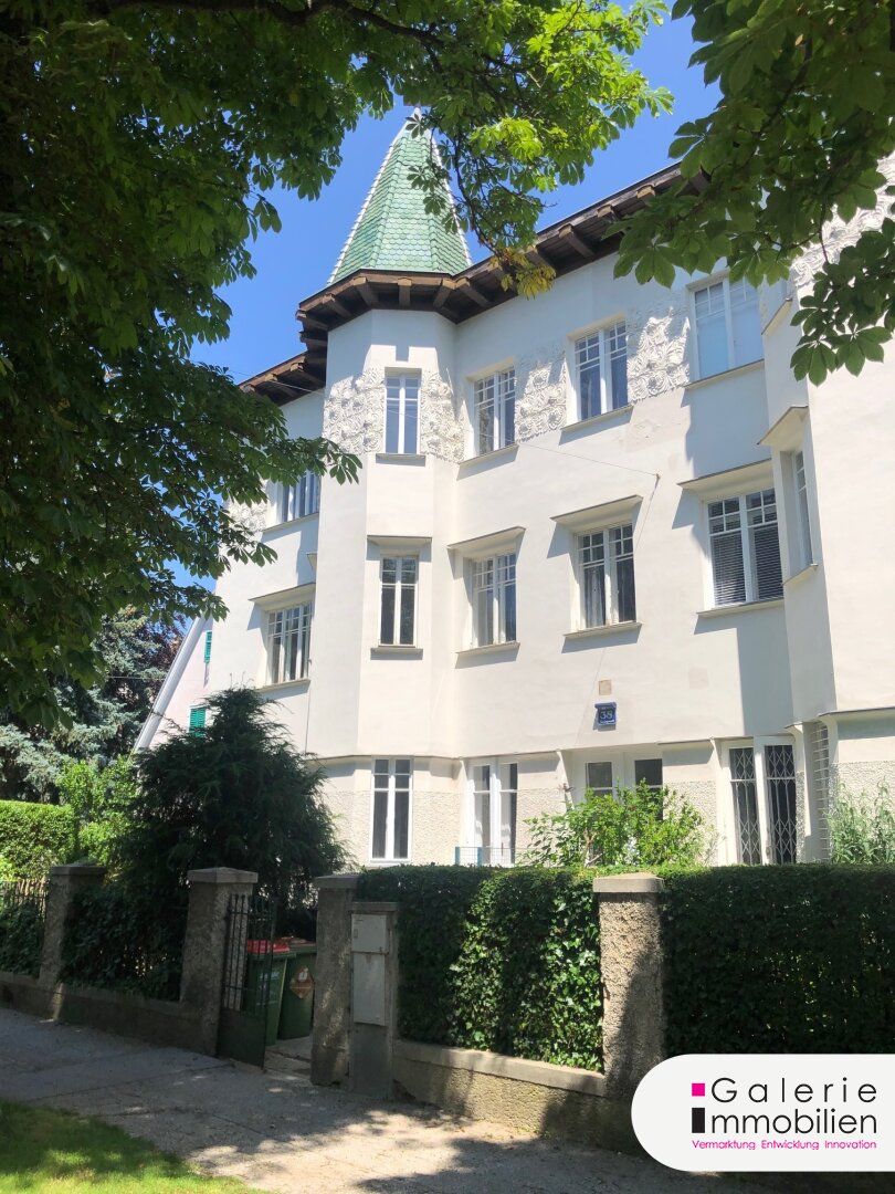 Unter St. Veit - sanierungsbedürftige, sehr schöne Gartenwohnung und großes Magazin im Stilaltbau - 96m² Eigengarten