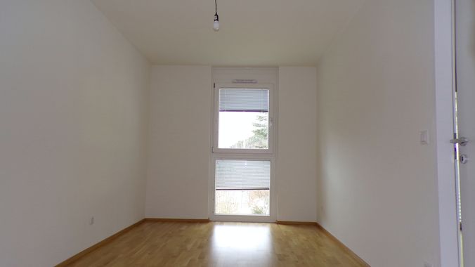 Zimmer Richtung Fenster