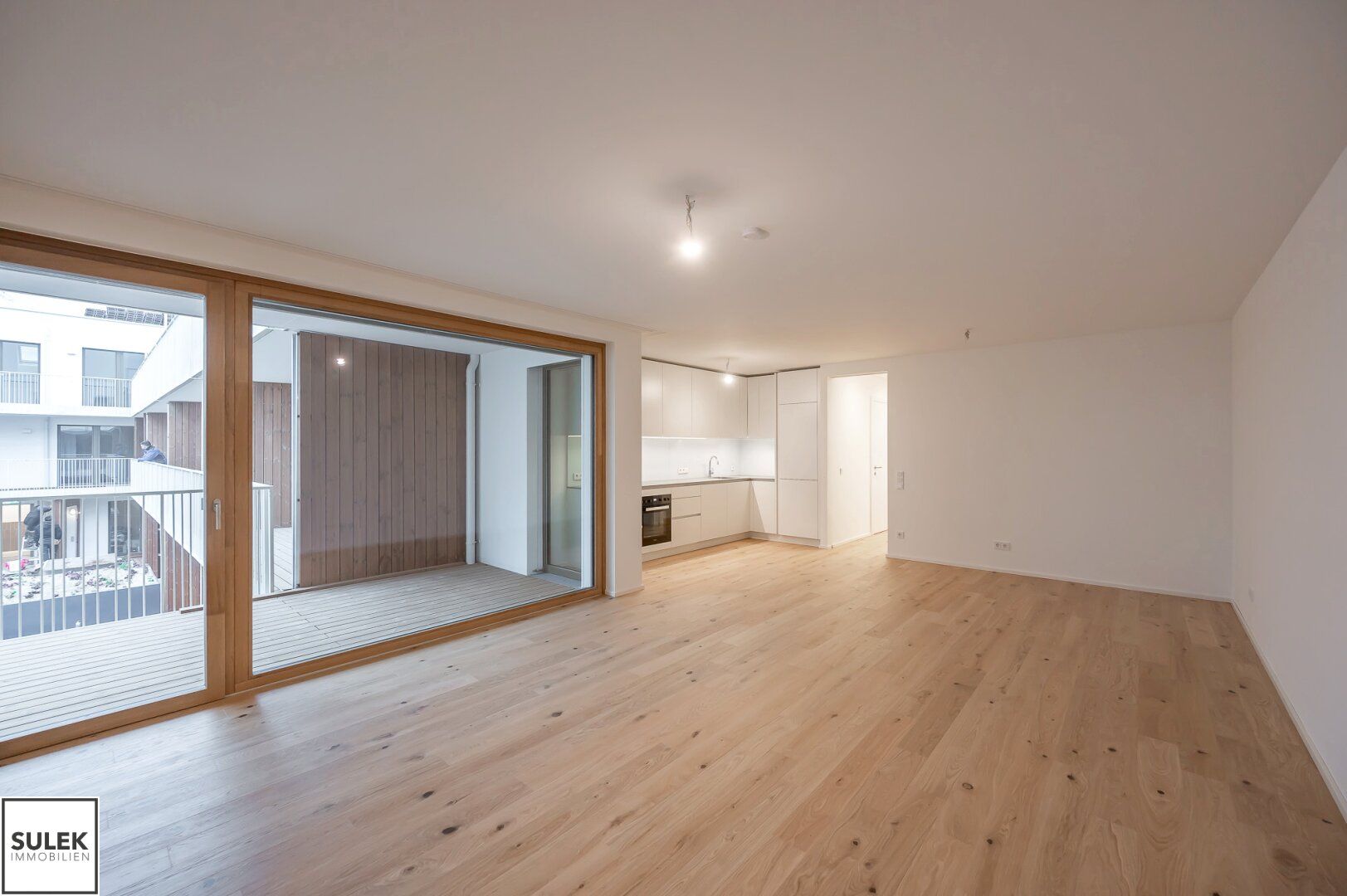 Erstbezug - Apollogasse18: gut geschnittene, großzügige 3 Zimmer-Wohnung mit Loggia - bezugsfertig!