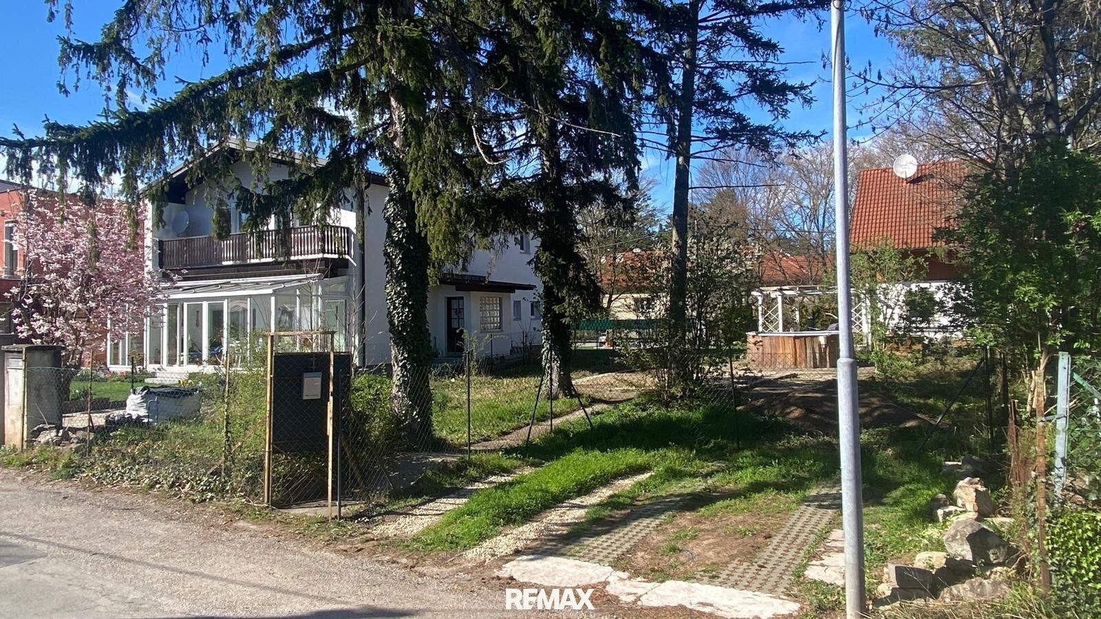 Ebenes Baugrundstück für ein Einfamilienhaus in super Lage! - Ansicht 3