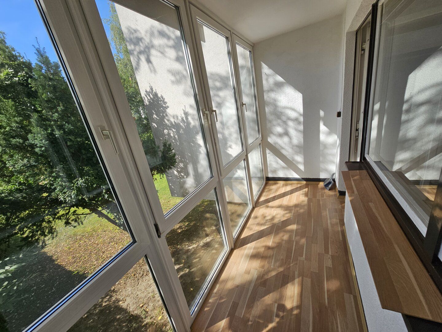 RUHIGE 3 bis 4 Zimmer Wohnung mit Loggia und großem Gemeinschaftsgarten, nähe Neue Donau