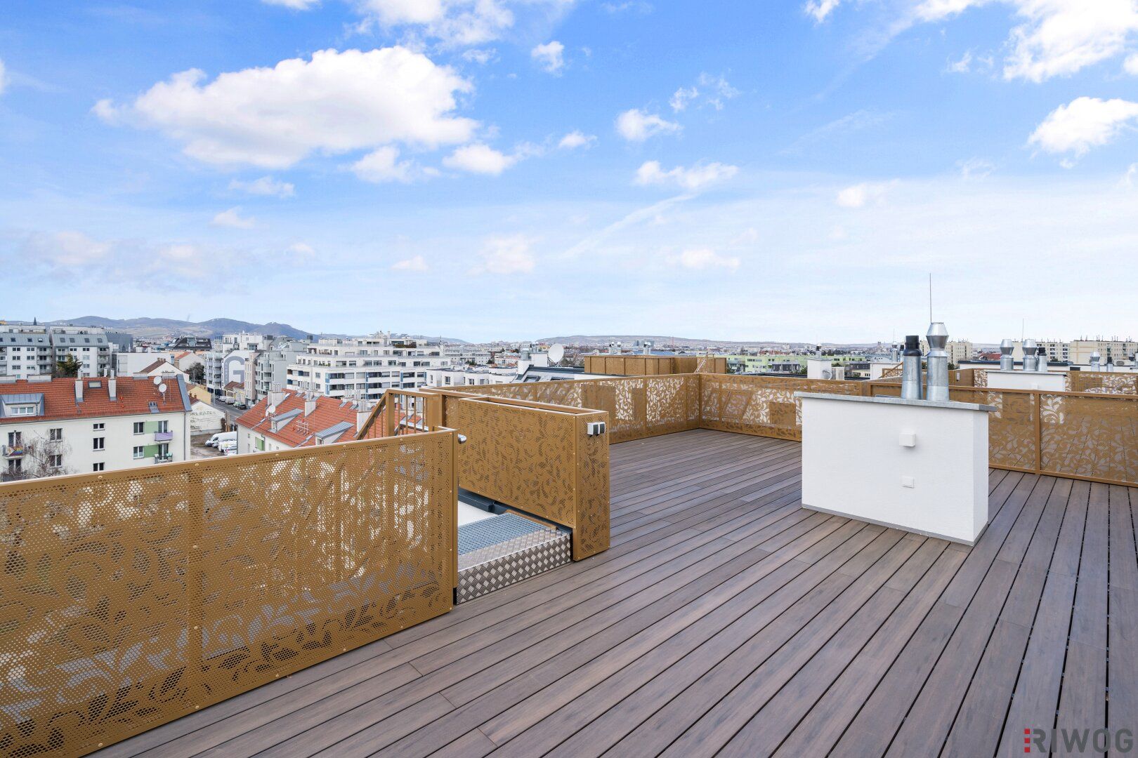 Erstbezug mit Traumaussicht *** ca 60m² Dachterrasse *** Nähe U1 Kagraner Platz