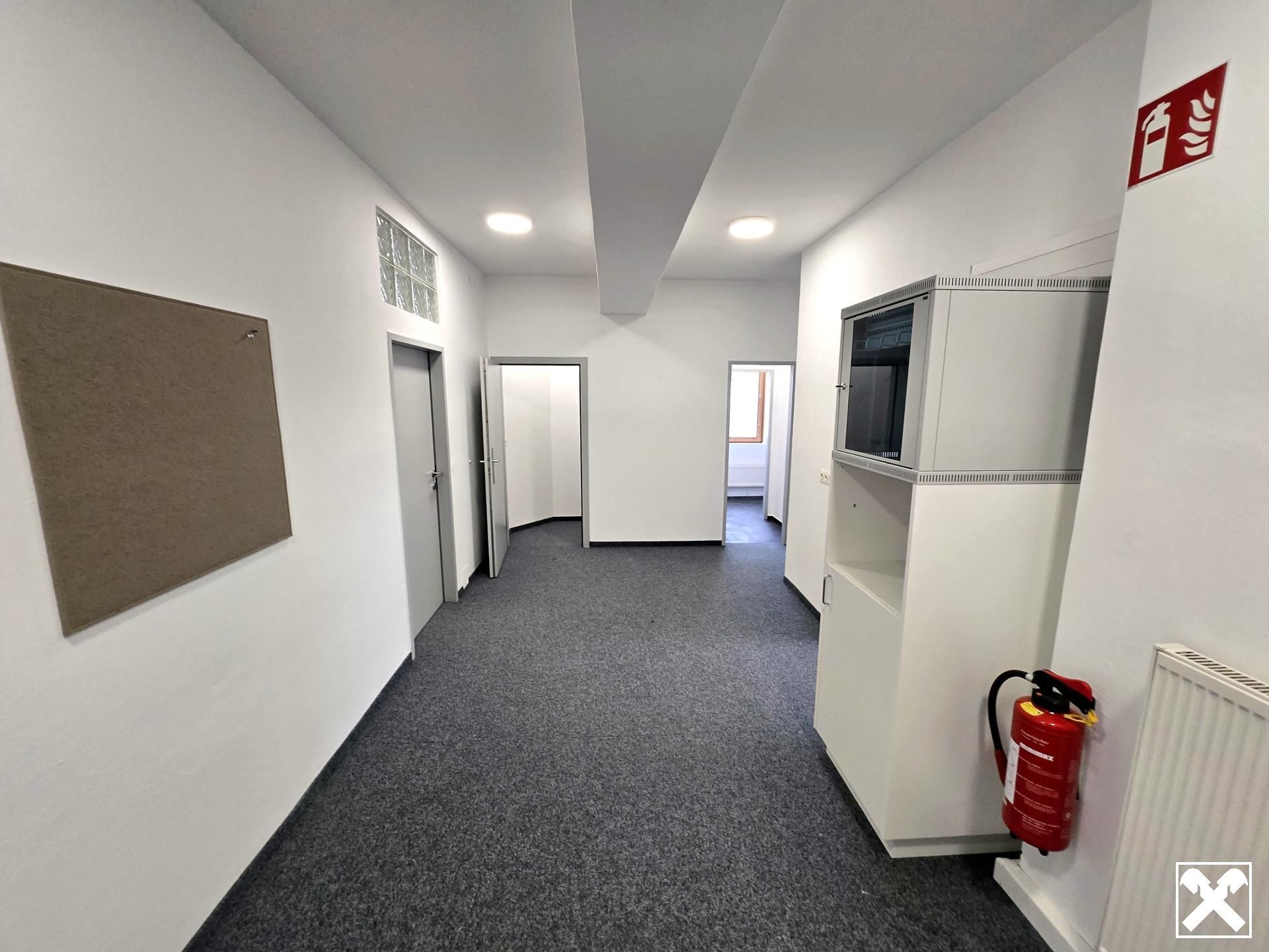 Helle Büroräume in Zentrumsnähe in Haag zu vermieten - Ansicht 4