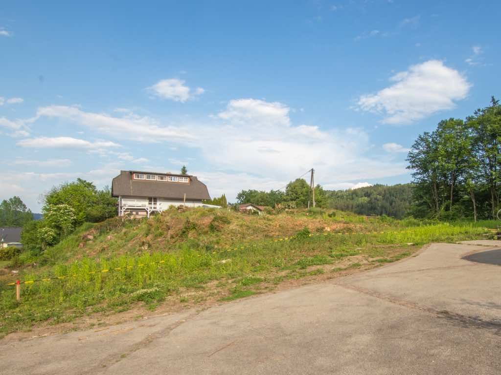 Provisionsfrei: Baugrund am Waldrand, sonnig und erhaben wie in König der Löwen, in Moosburg - Mehr