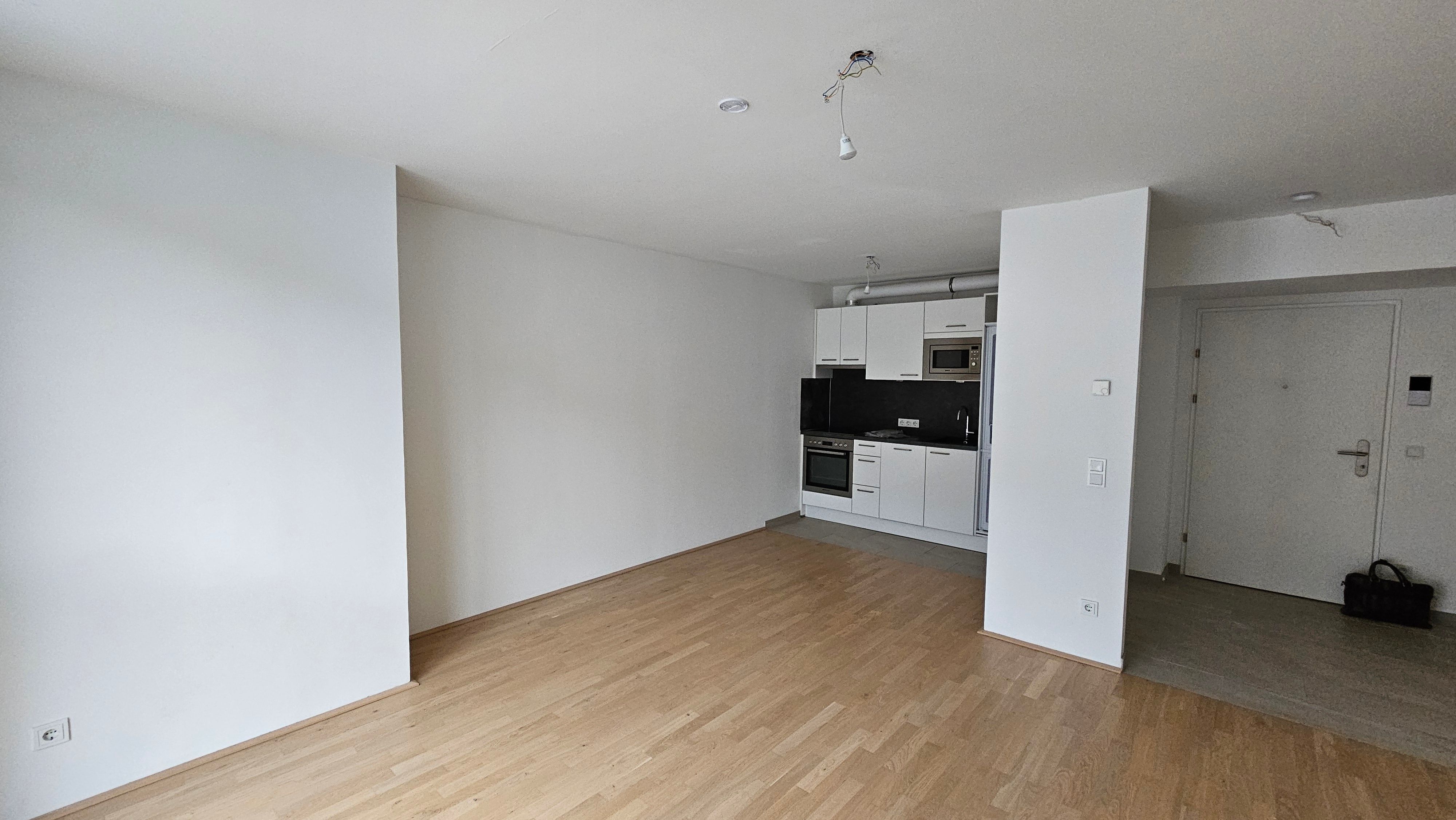 Neubau: Moderne Wohnung mit Balkon nahe Donau